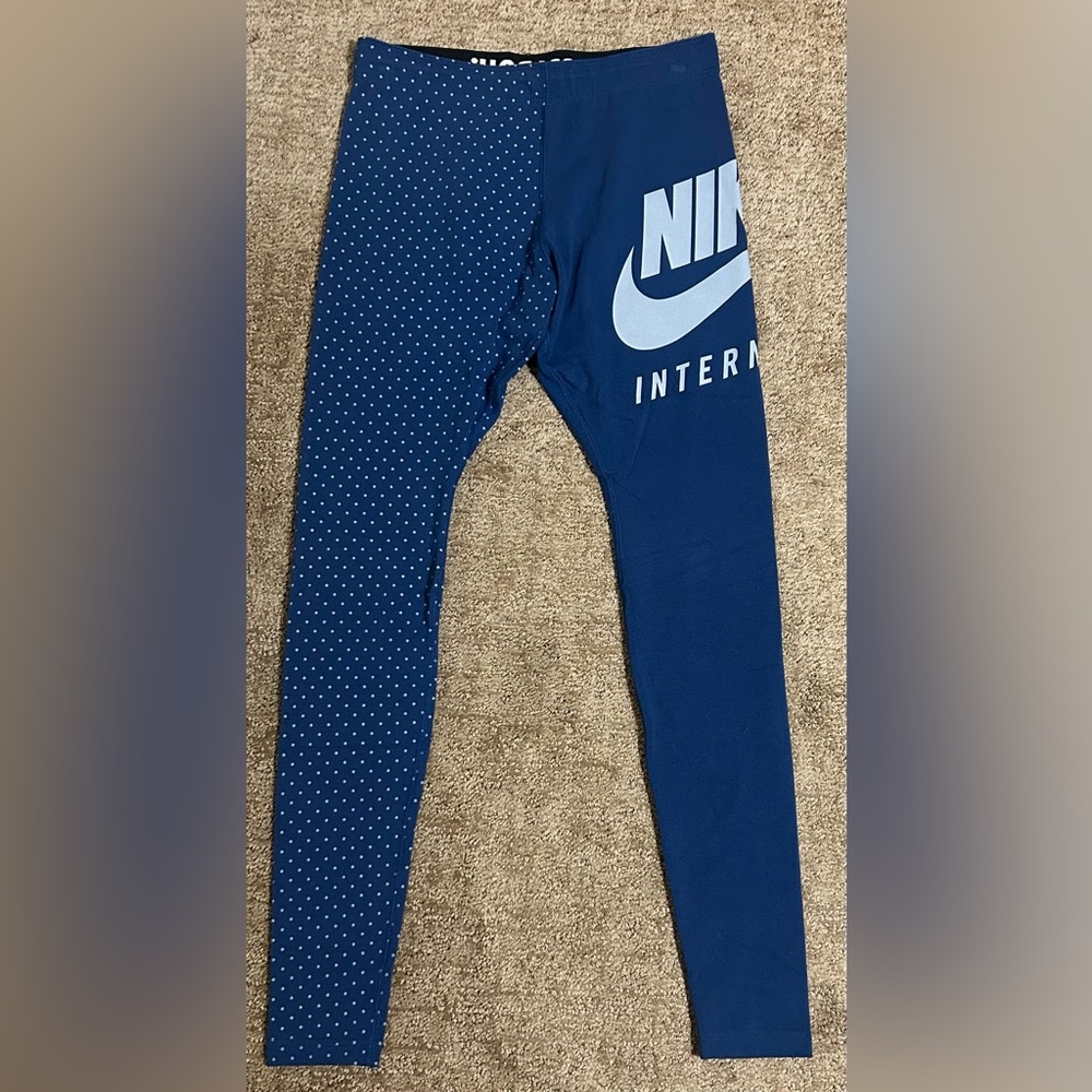 Nike International Leggings